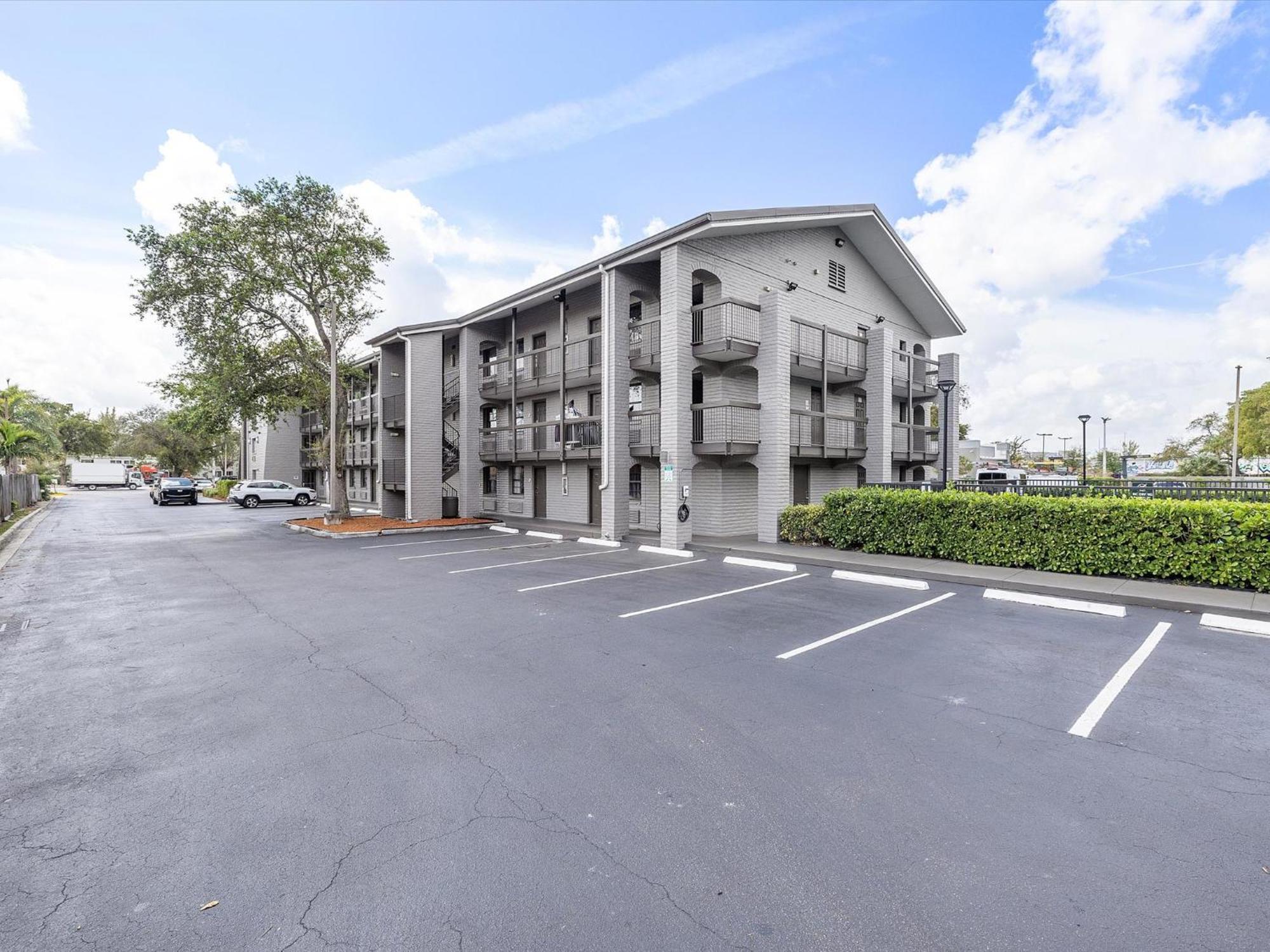 La Quinta Inn By Wyndham Miami Airport North Miami Springs Dış mekan fotoğraf