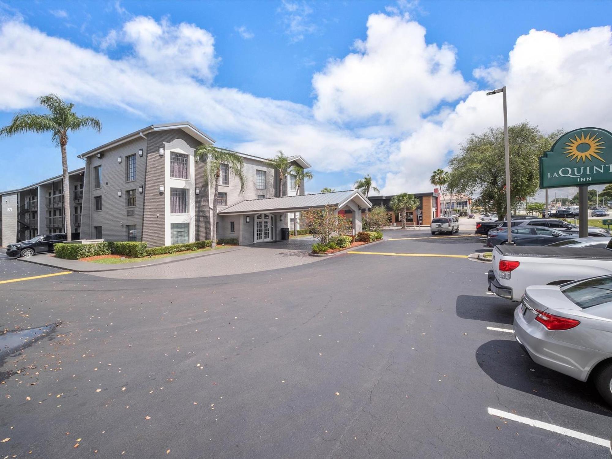 La Quinta Inn By Wyndham Miami Airport North Miami Springs Dış mekan fotoğraf