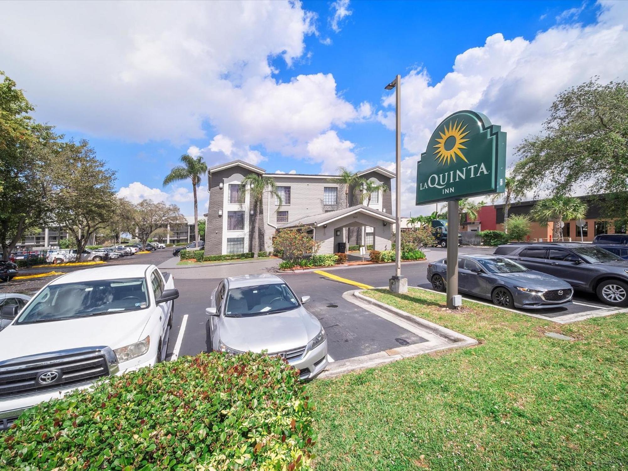 La Quinta Inn By Wyndham Miami Airport North Miami Springs Dış mekan fotoğraf