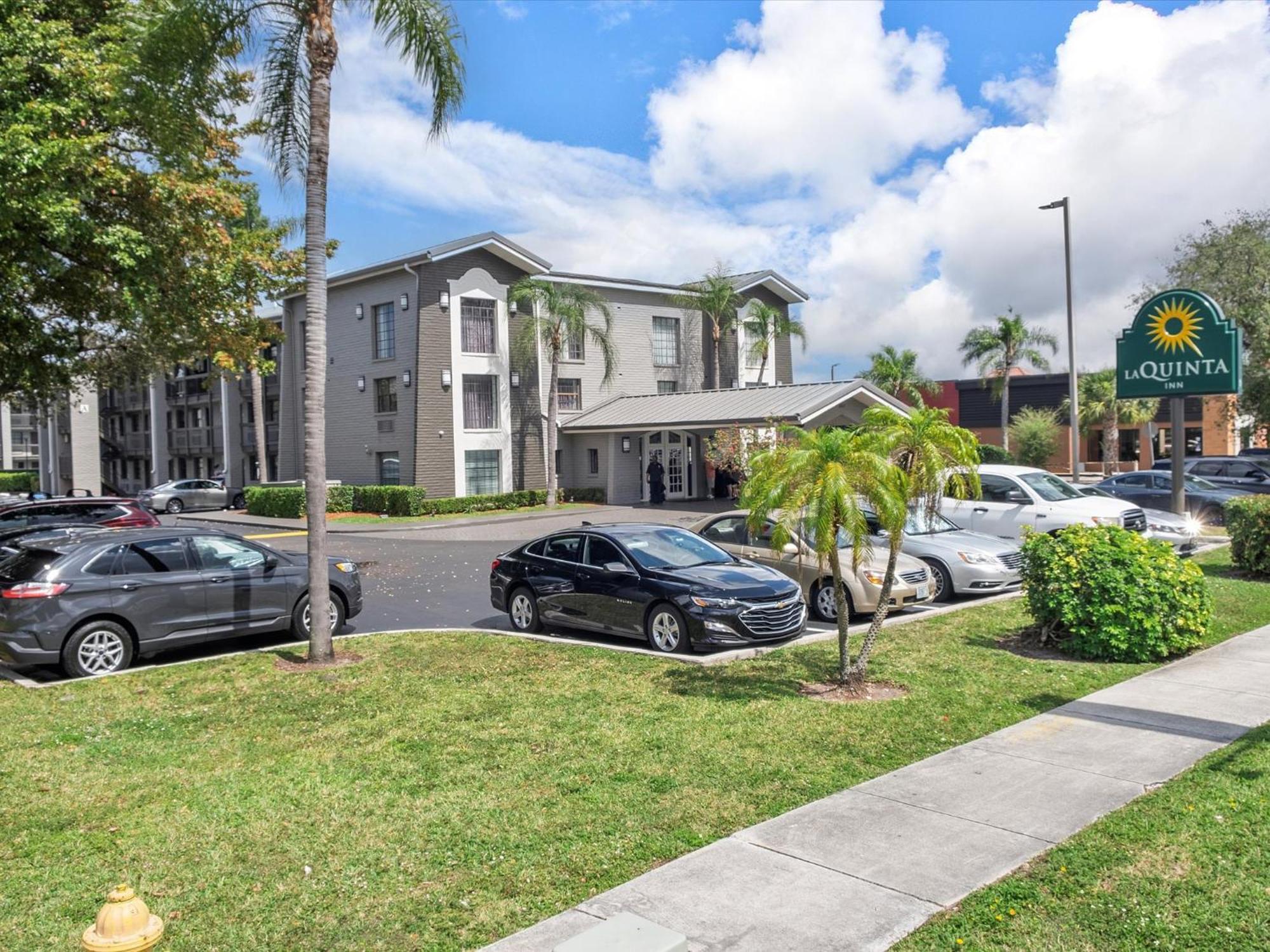 La Quinta Inn By Wyndham Miami Airport North Miami Springs Dış mekan fotoğraf